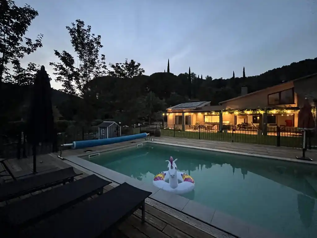 Piscina de Casa o chalet de alquiler en Sant Martí de Llémena con Aire acondicionado, Jardín privado y Trastero