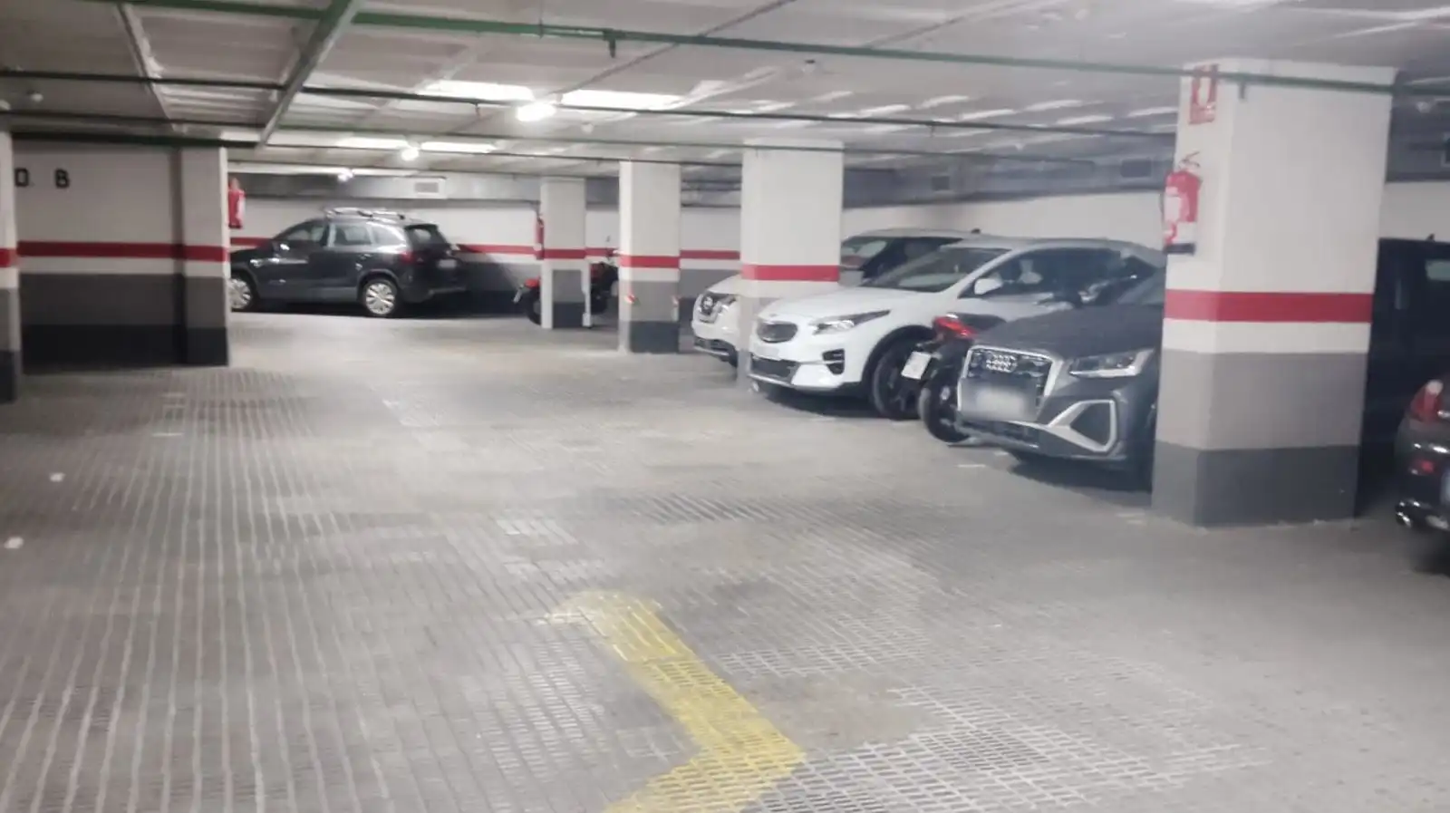Parkplatz von Garage zur Miete in Eixample