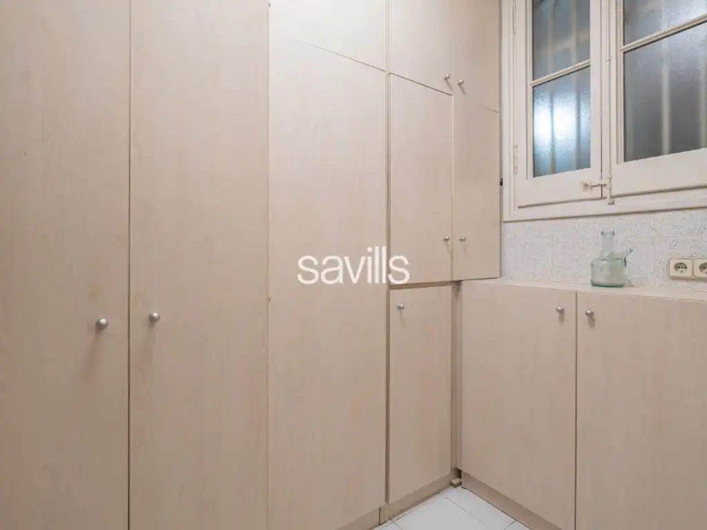 Dormitori de Apartament en venda en Barcelona amb Aire condicionat, Terrassa i Balcó