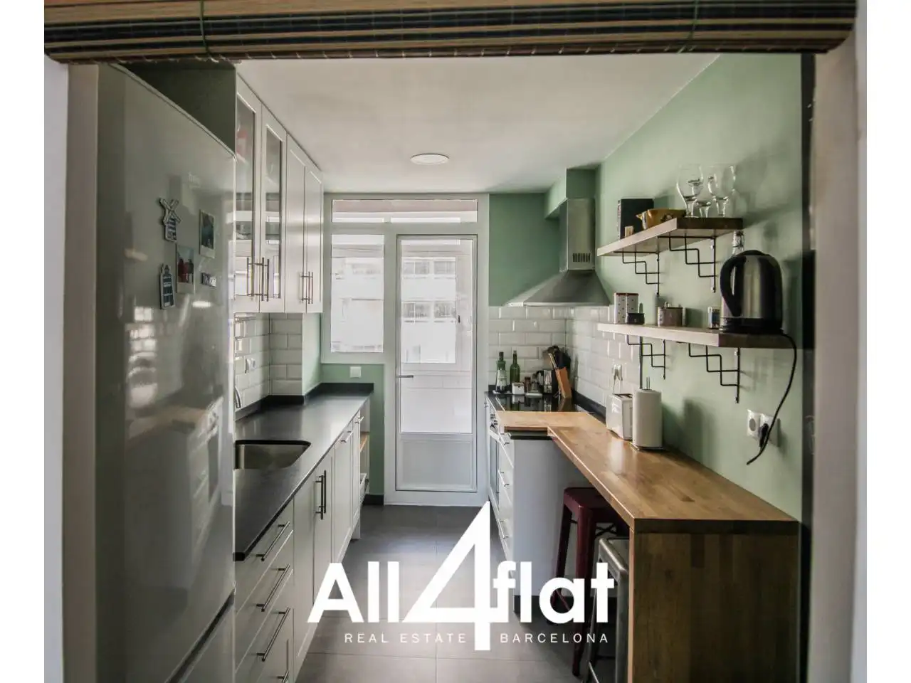 Küche von Wohnung zur Miete in Barcelona mit Heizung, Parkett und Terrasse