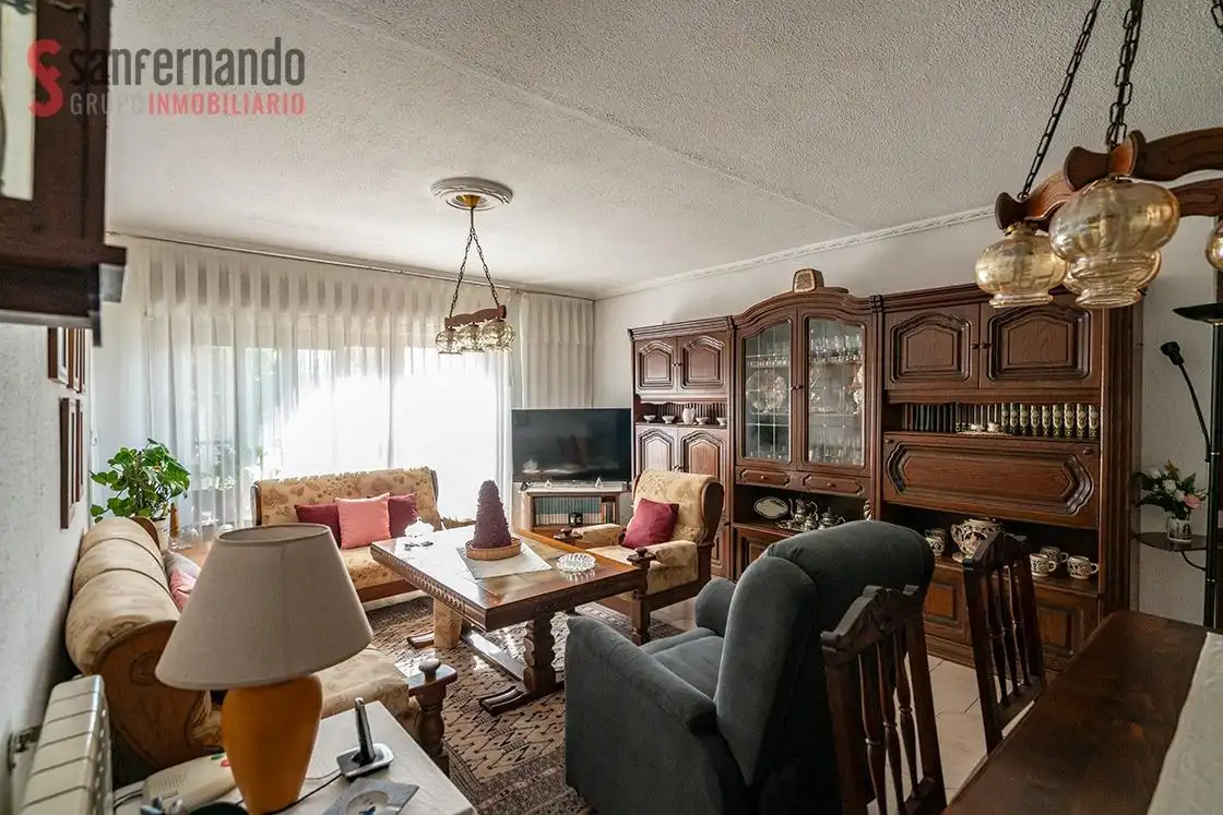 Wohnzimmer von Haus oder Chalet zum Verkauf in Torrelavega  mit Heizung, Privatgarten und Terrasse