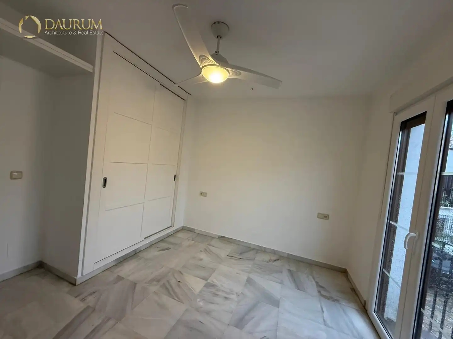 Casa adosada en venta en Marbella con Aire acondicionado, Calefacción y Terraza
