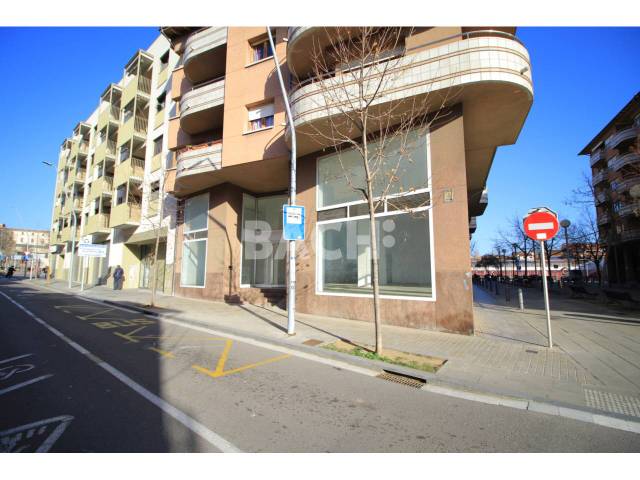 Local comercial en Alquiler en Plaza Lluis Companys, 1 en Caputxins - Ambulatori