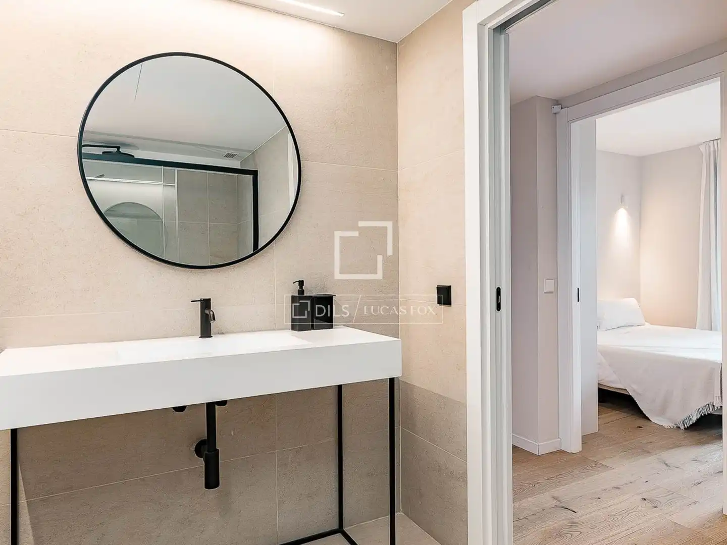 Baño de Piso en venta en Barcelona con Aire acondicionado, Terraza y Balcón