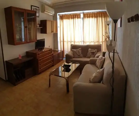Sala de estar de Piso de alquiler en Sevilla con Aire acondicionado, Amueblado y Lavadora