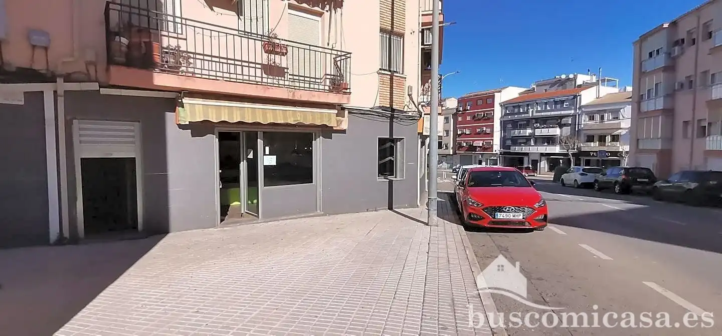Local en venda en Linares amb Aire condicionat i Moblat