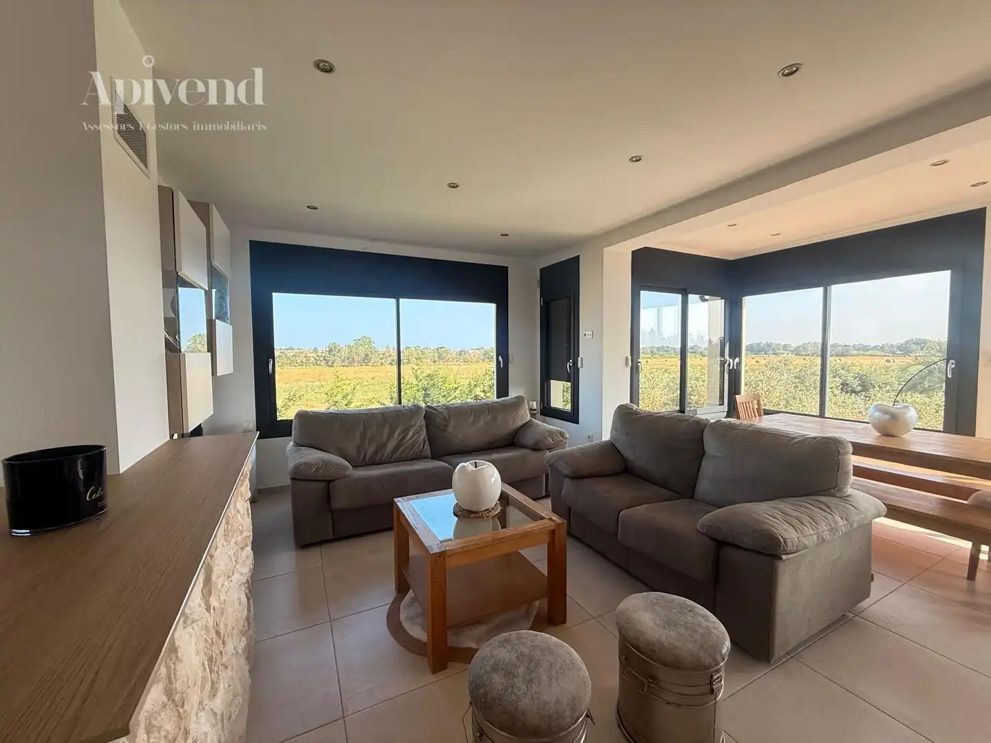 Sala de estar de Casa o chalet en venta en Peralada con Aire acondicionado, Calefacción y Trastero