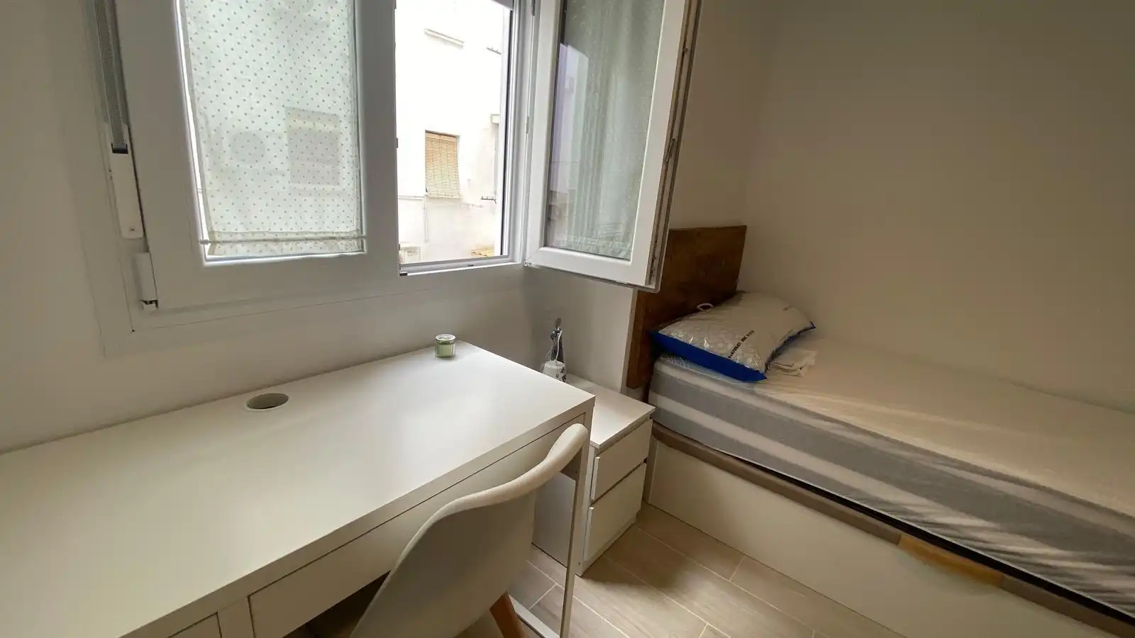 Habitación de Piso para compartir en Sevilla con Aire acondicionado, Calefacción y Parquet