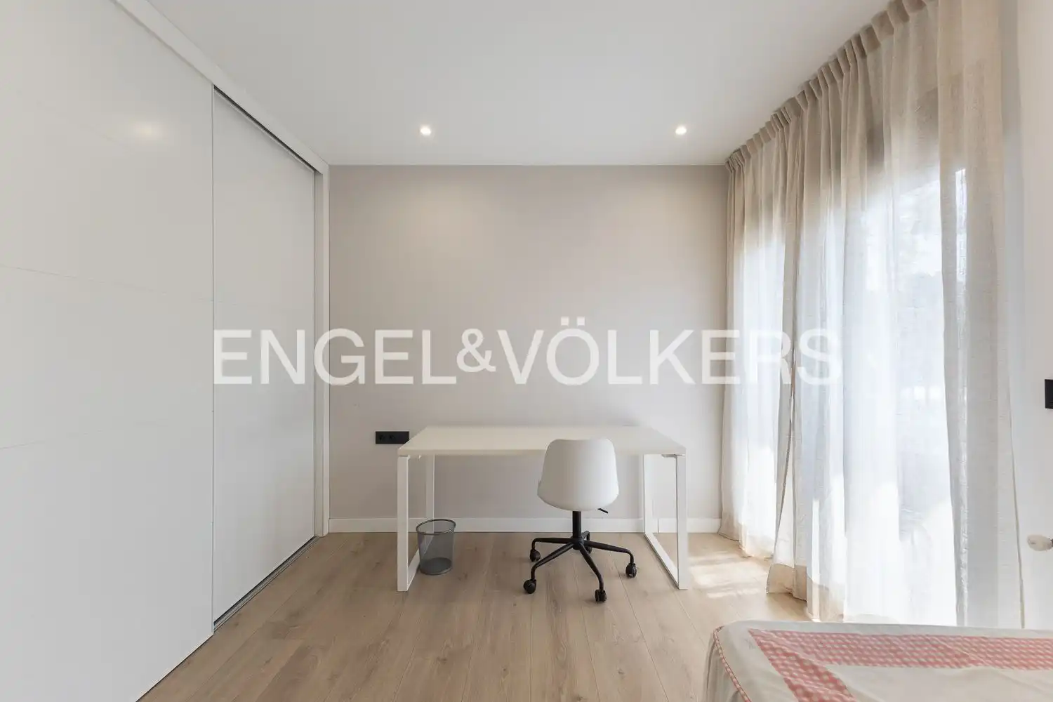 Habitación de Casa o chalet en venta en Torrent con Aire acondicionado, Calefacción y Jardín privado