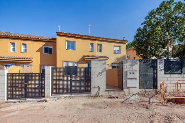 Casa adosada en Venta en Ctra del Convent en Gilet