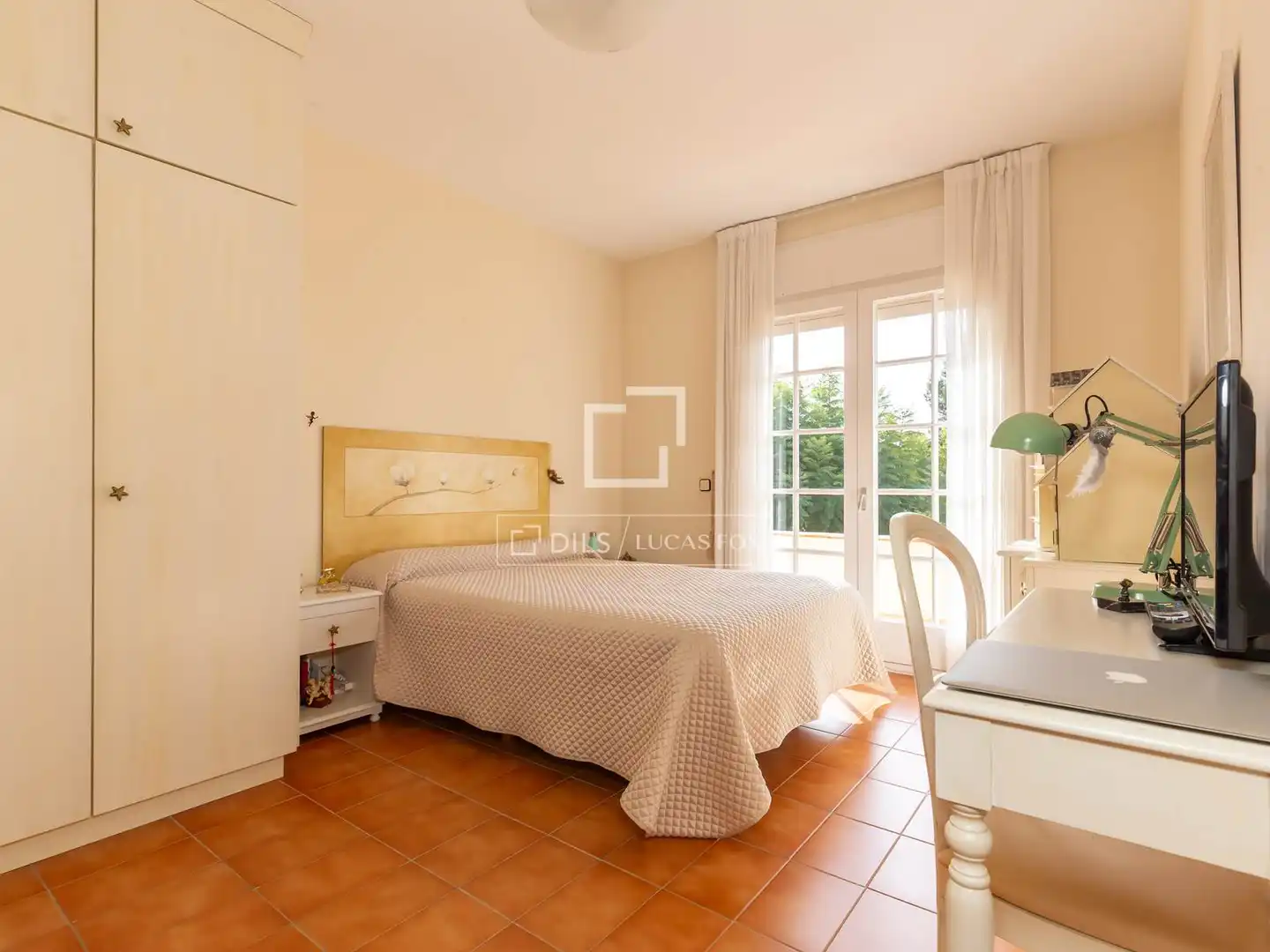 Dormitori de Casa o xalet en venda en Sant Just Desvern amb Calefacció, Jardí privat i Terrassa