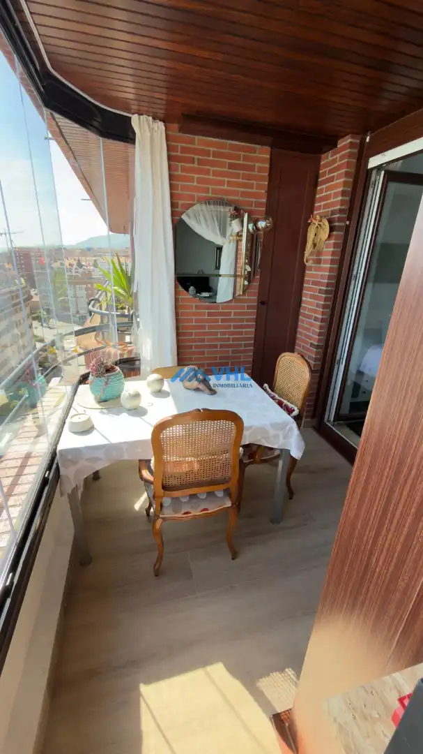 Terrasse von Wohnung zum Verkauf in Castro-Urdiales mit Klimaanlage, Heizung und Terrasse