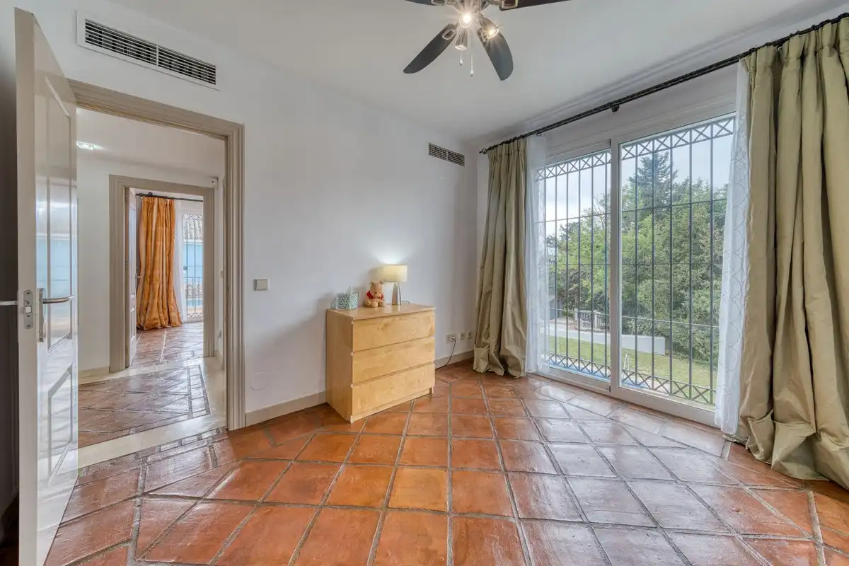 Habitación de Casa o chalet en venta en Manilva con Aire acondicionado, Jardín privado y Terraza