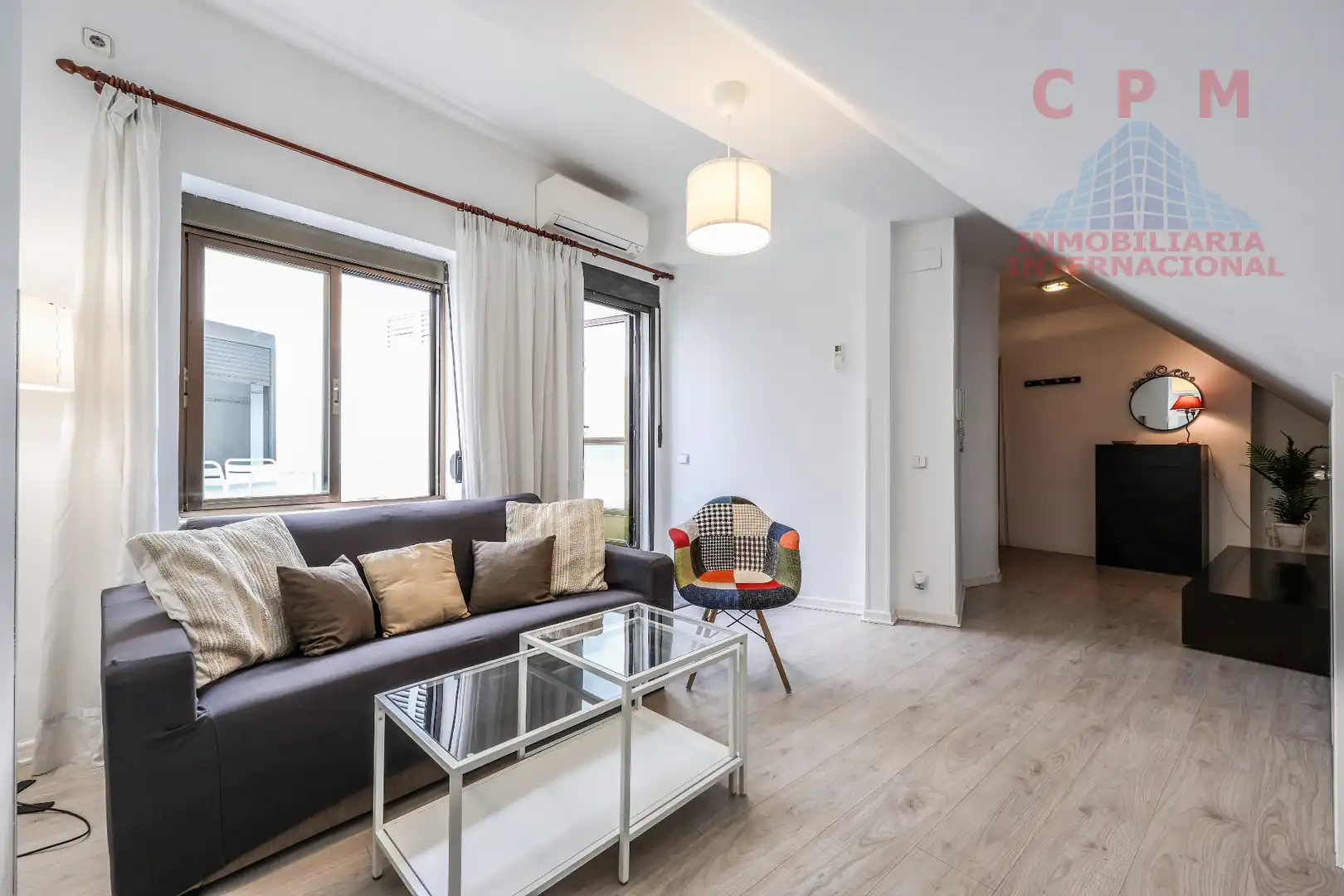 Sala d'estar de Àtic de lloguer en Madrid amb Aire condicionat, Calefacció i Parquet