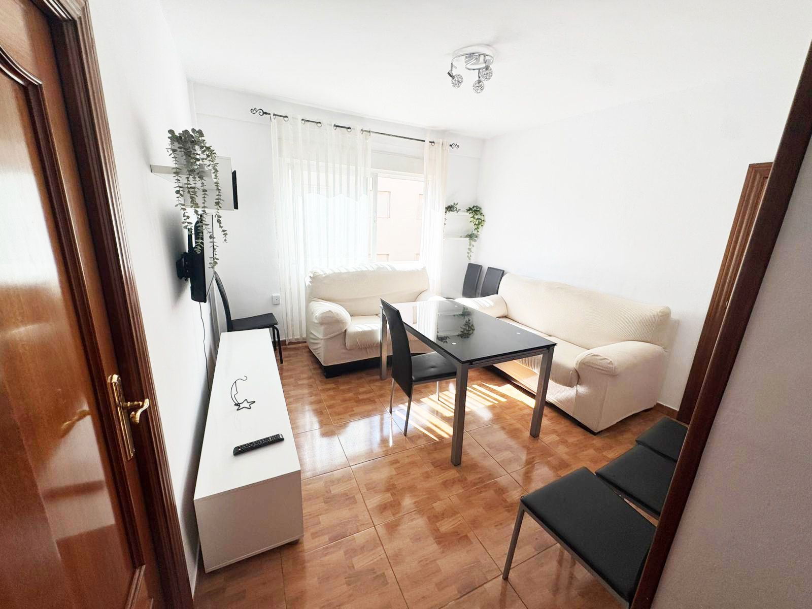 Living room of Flat to rent in  Granada Capital  with Furnished, Oven and Washing machine