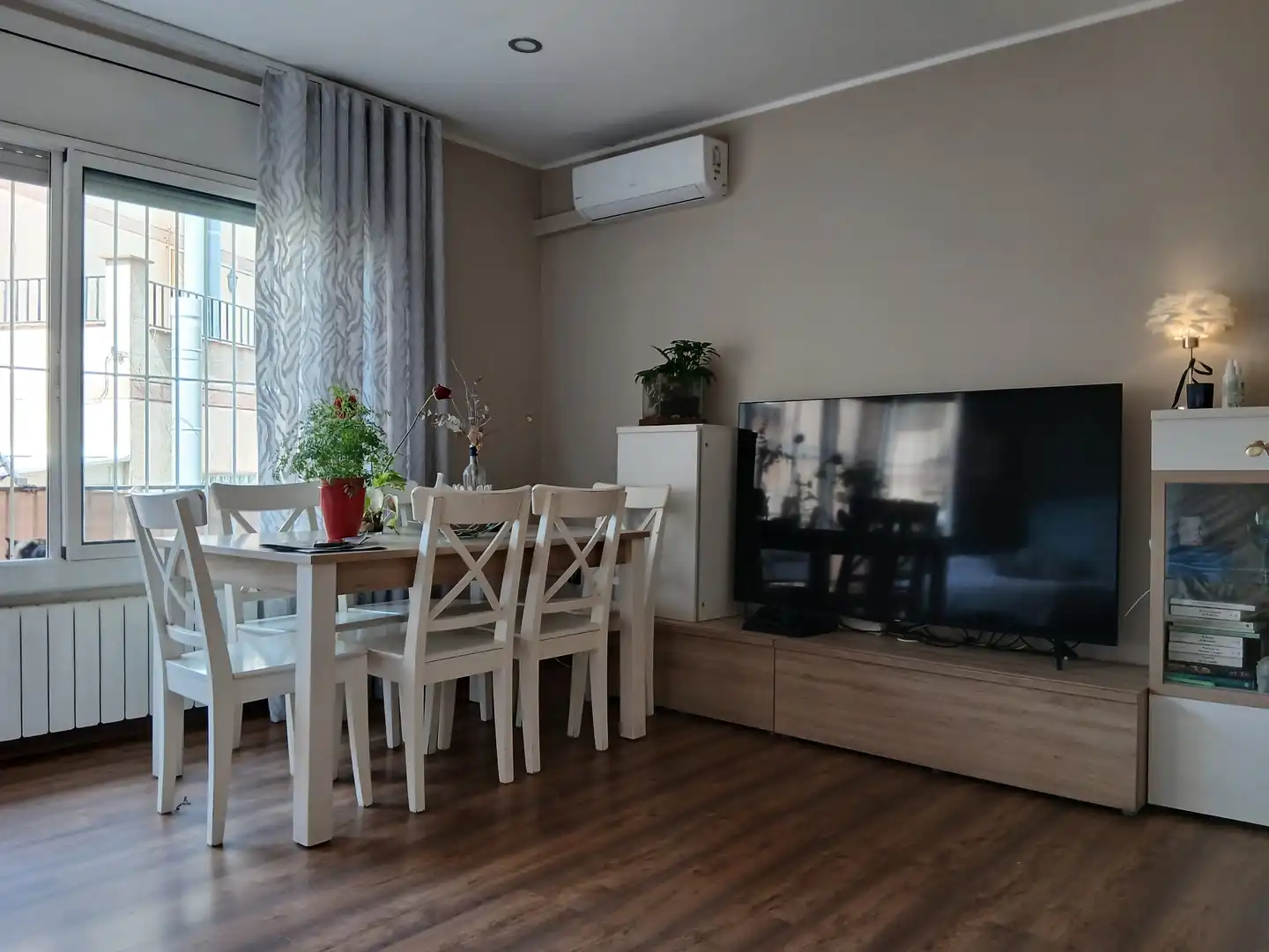 Sala d'estar de Planta baixa en venda en Santa Perpètua de Mogoda amb Calefacció i Terrassa