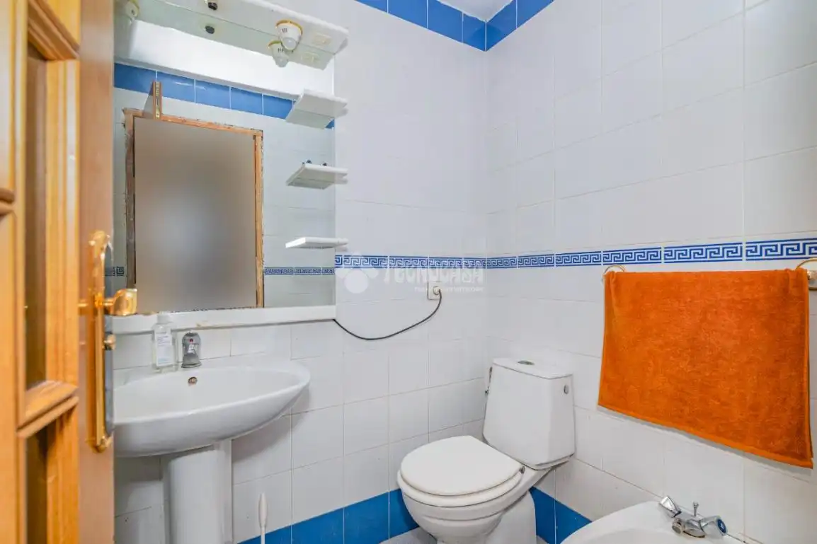 Baño de Piso en venta en Granada con Calefacción