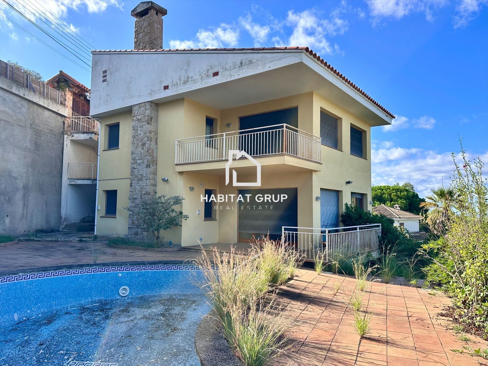 Vista exterior de Casa o xalet en venda en Lloret de Mar amb Calefacció, Jardí privat i Traster