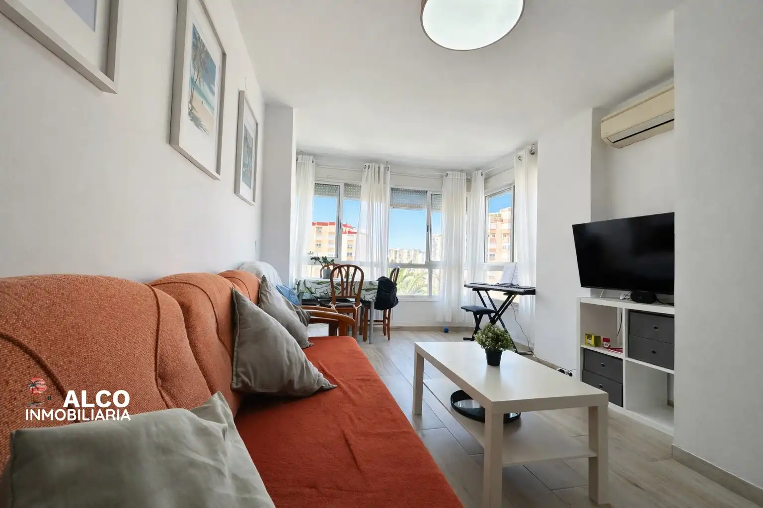 Sala de estar de Estudio en venta en Torrox con Aire acondicionado, Calefacción y Piscina