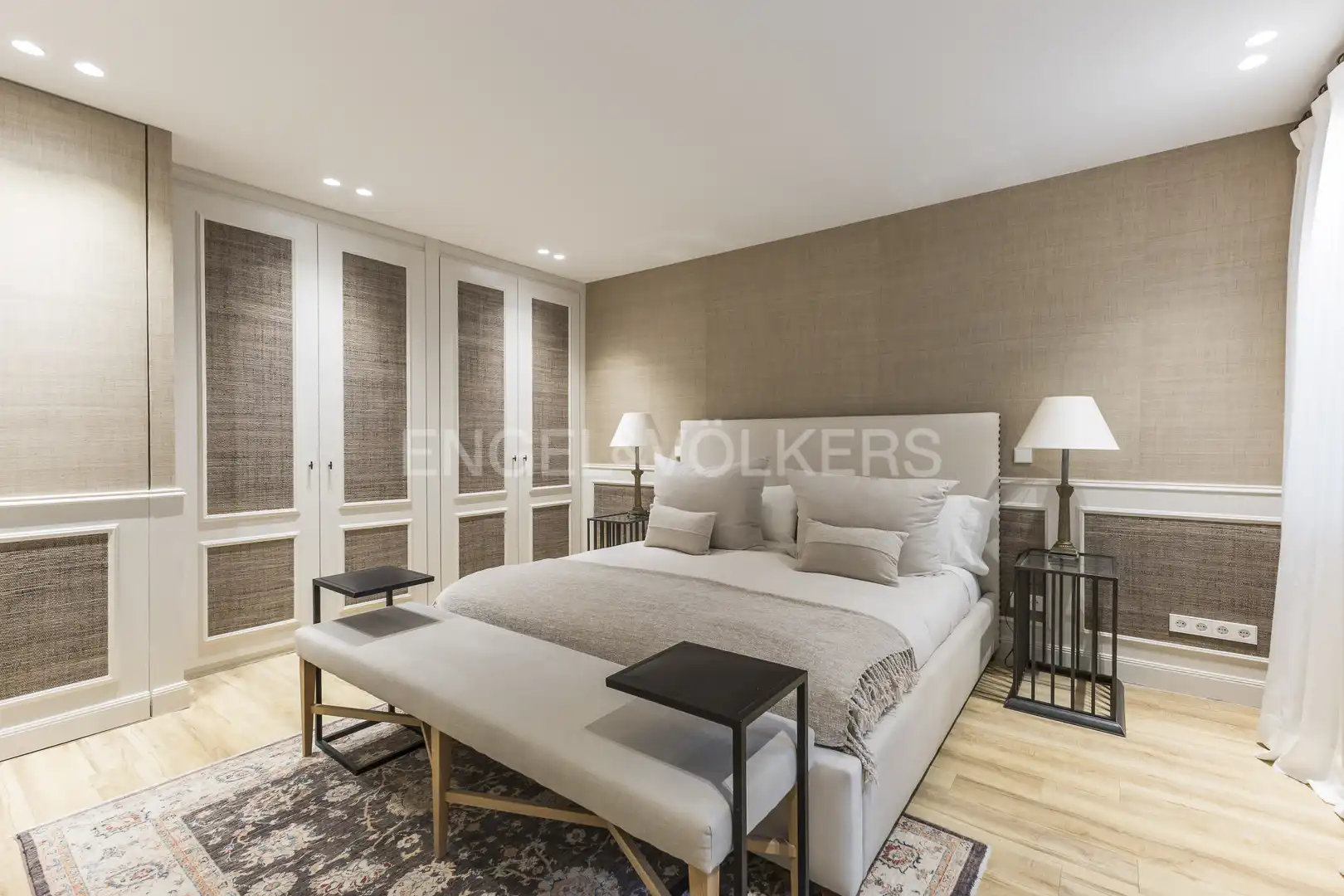 Bedroom of Flat for rent in Madrid  with Air Conditioner, Heating and Terrace