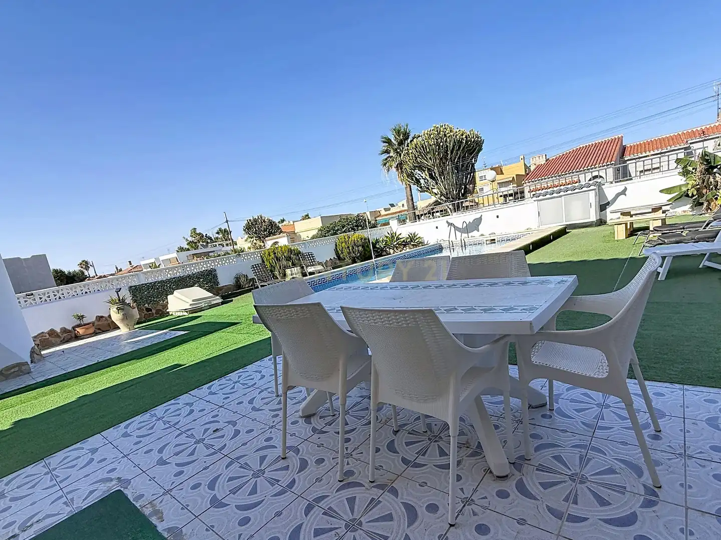 Terrassa de Casa o xalet en venda en Torrevieja amb Aire condicionat, Jardí privat i Piscina