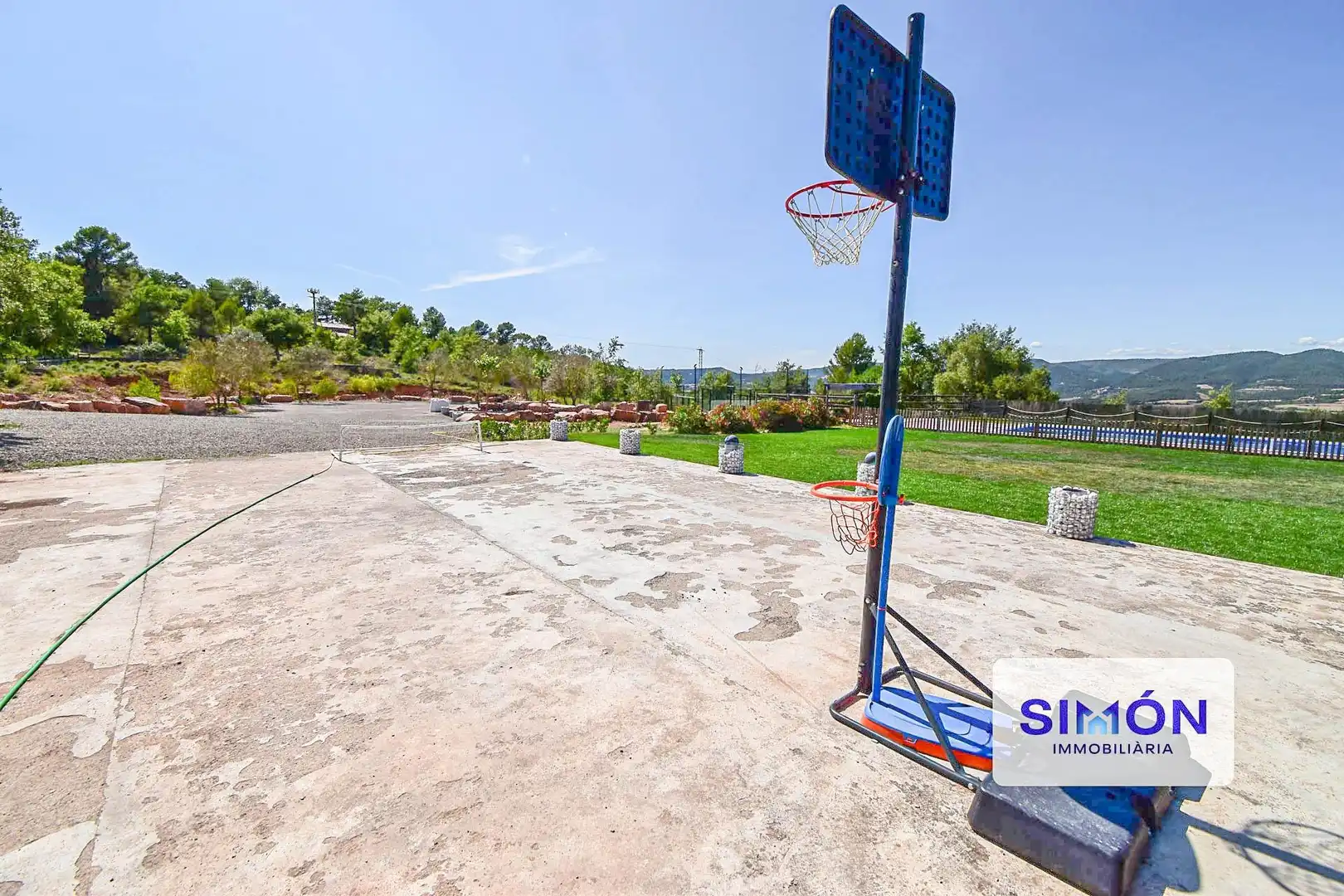 Piscina de Finca rústica en venda en Sant Pere Sallavinera amb Aire condicionat, Calefacció i Terrassa