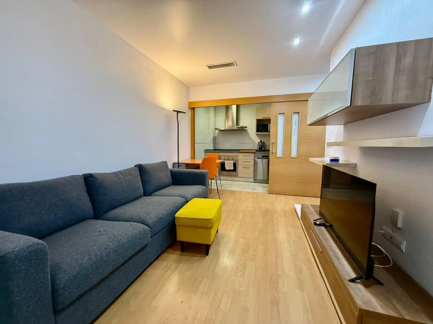 Sala d'estar de Pis de lloguer en Elche / Elx amb Aire condicionat, Parquet i Moblat