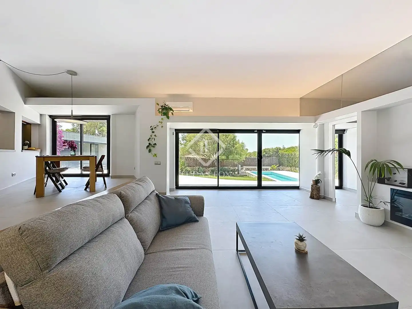 Living room of Houses for sale in Sant Lluís  with Air Conditioner, Heating and Private garden