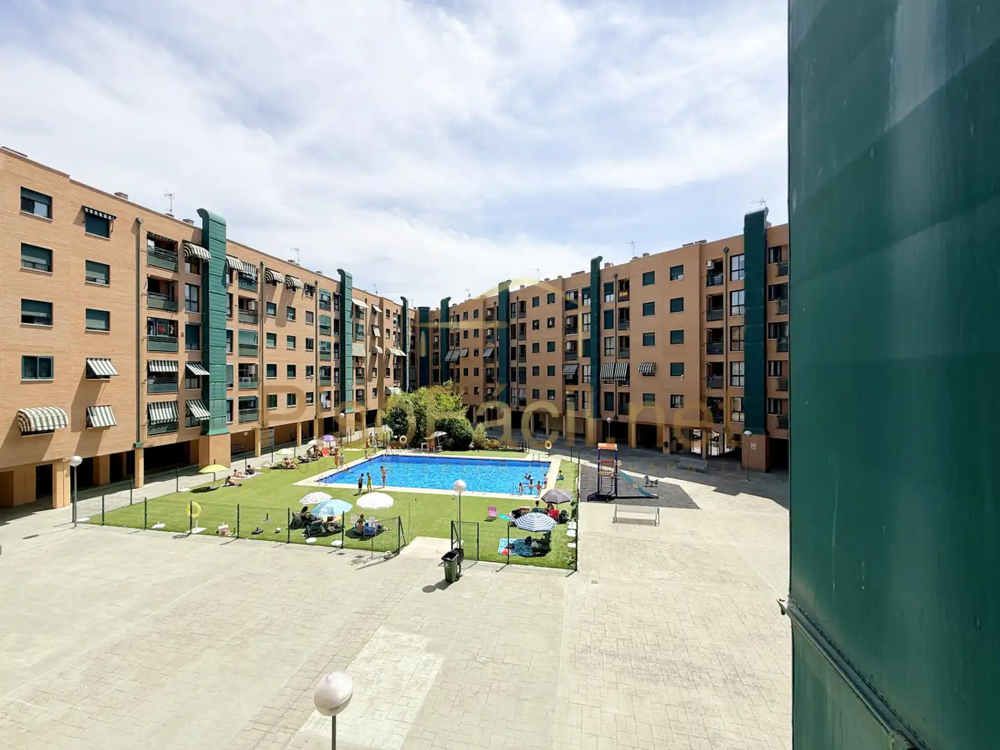 Vista exterior de Piso en venta en Parla con Aire acondicionado, Calefacción y Parquet