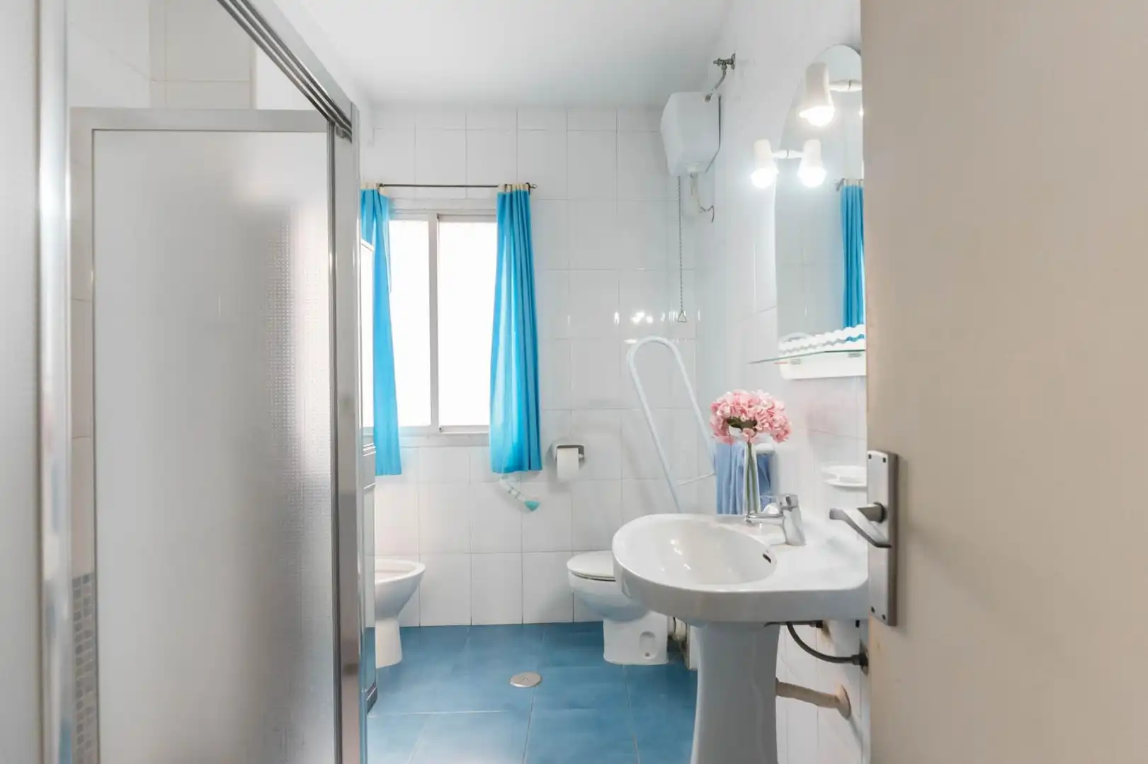 Badezimmer von Wohnung zur Miete in Murcia mit Klimaanlage, Terrasse und Abstellraum