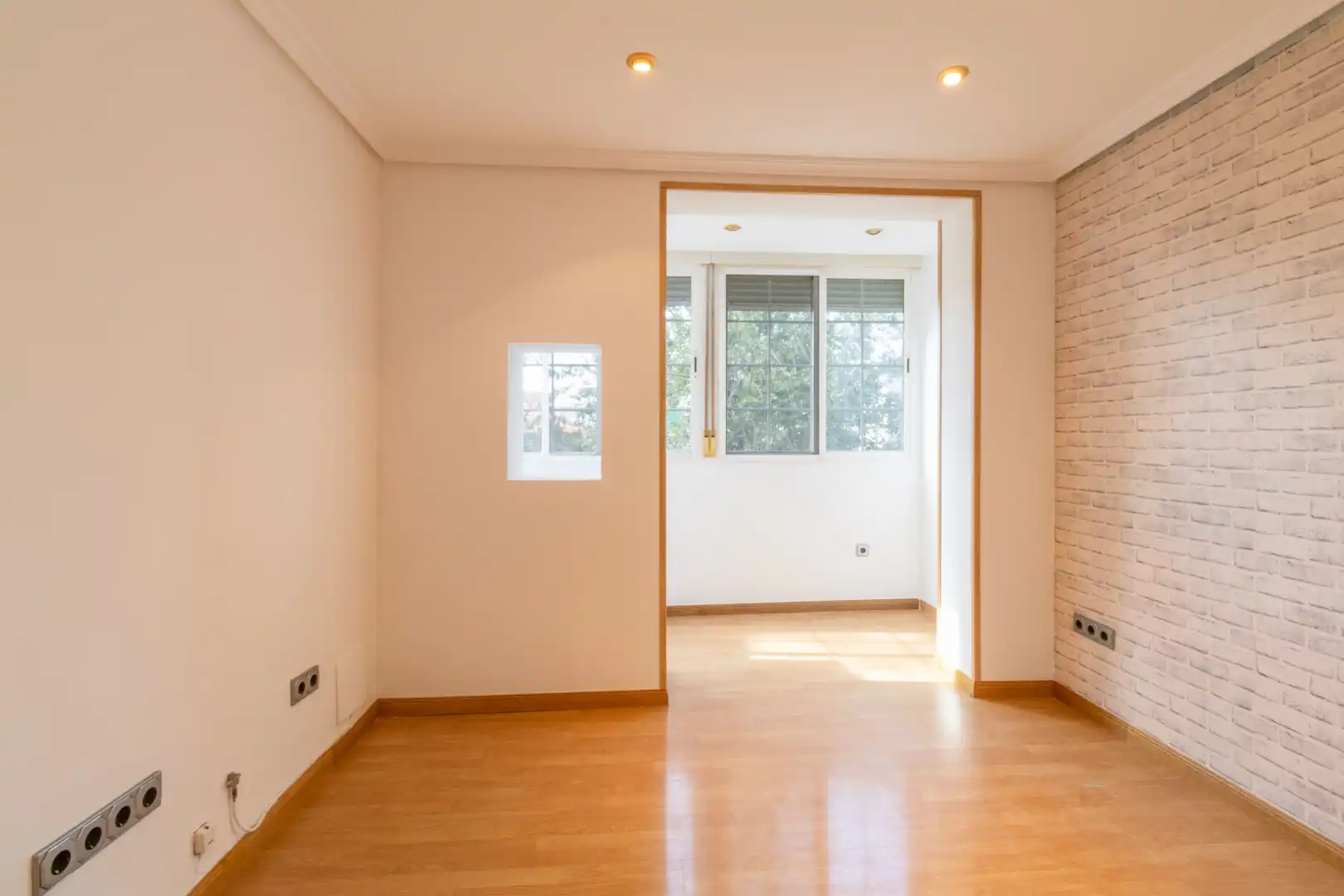 Flat for rent in Móstoles  with Air Conditioner, Heating and Oven