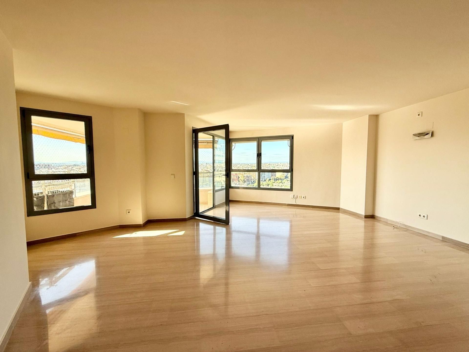 Flat for sale in  FRANCIA, Penya - Roja - Avda. Francia