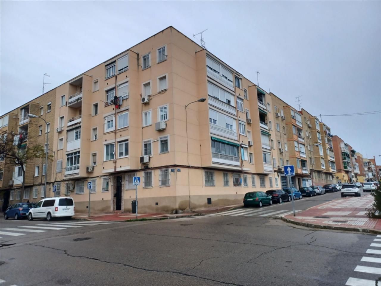 Exterior view of Premises for sale in  Madrid Capital