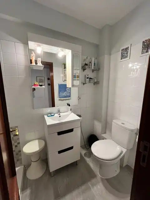 Badezimmer von Wohnung zum Verkauf in Madrid mit Terrasse und Möbliert