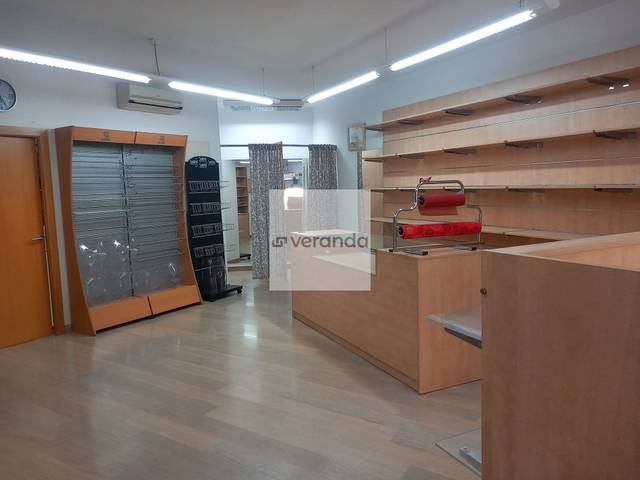 Local comercial en Alquiler en Casc Antic