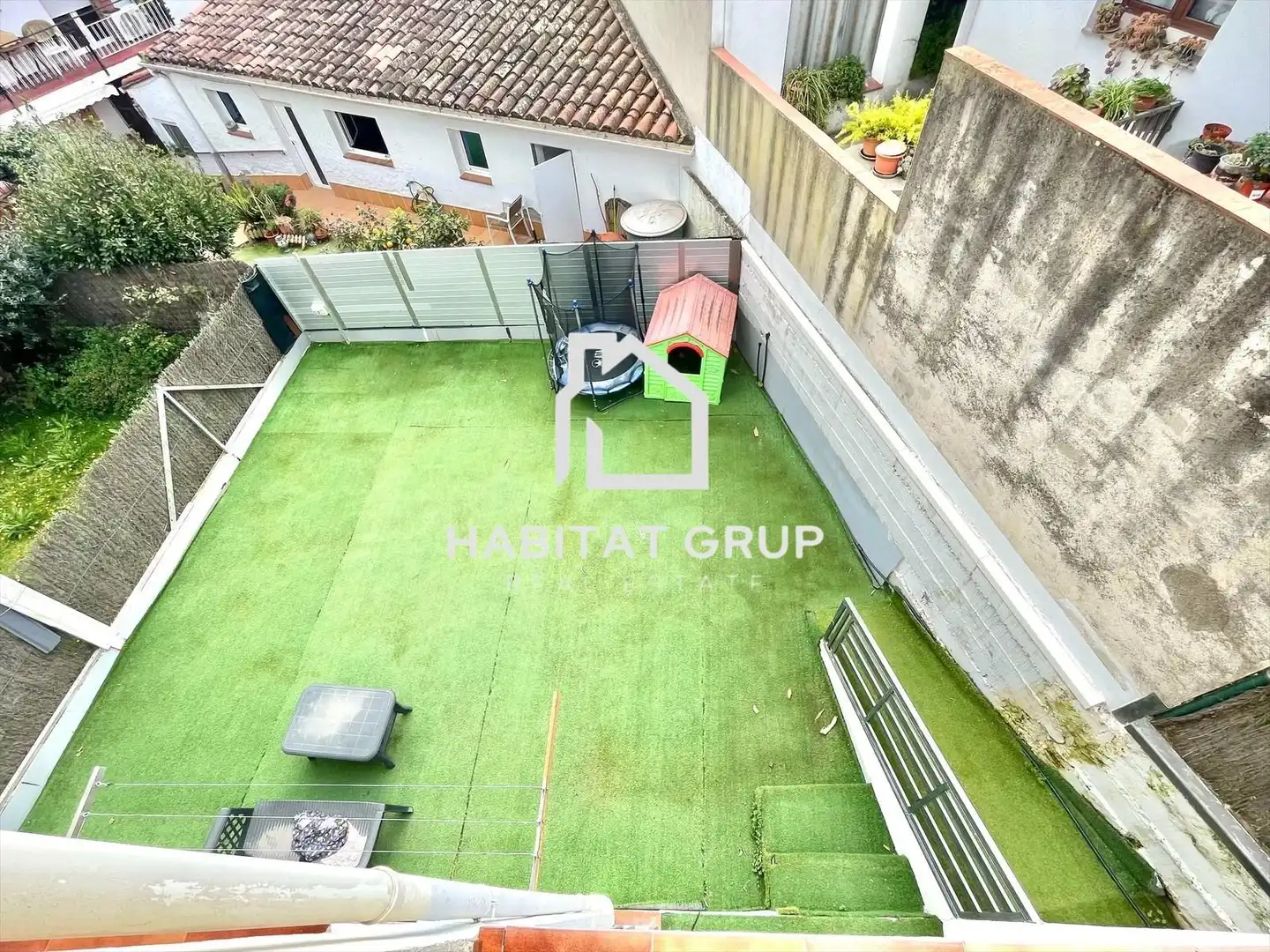 Terraza de Casa adosada en venta en Banyoles con Aire acondicionado, Calefacción y Jardín privado
