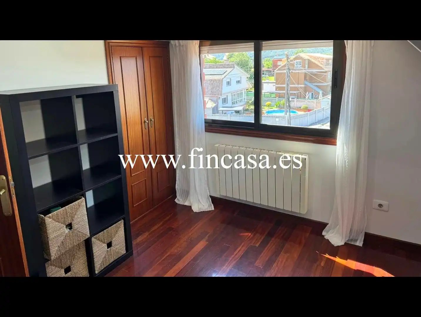 Casa o chalet de alquiler en Vigo  con Calefacción, Jardín privado y Parquet