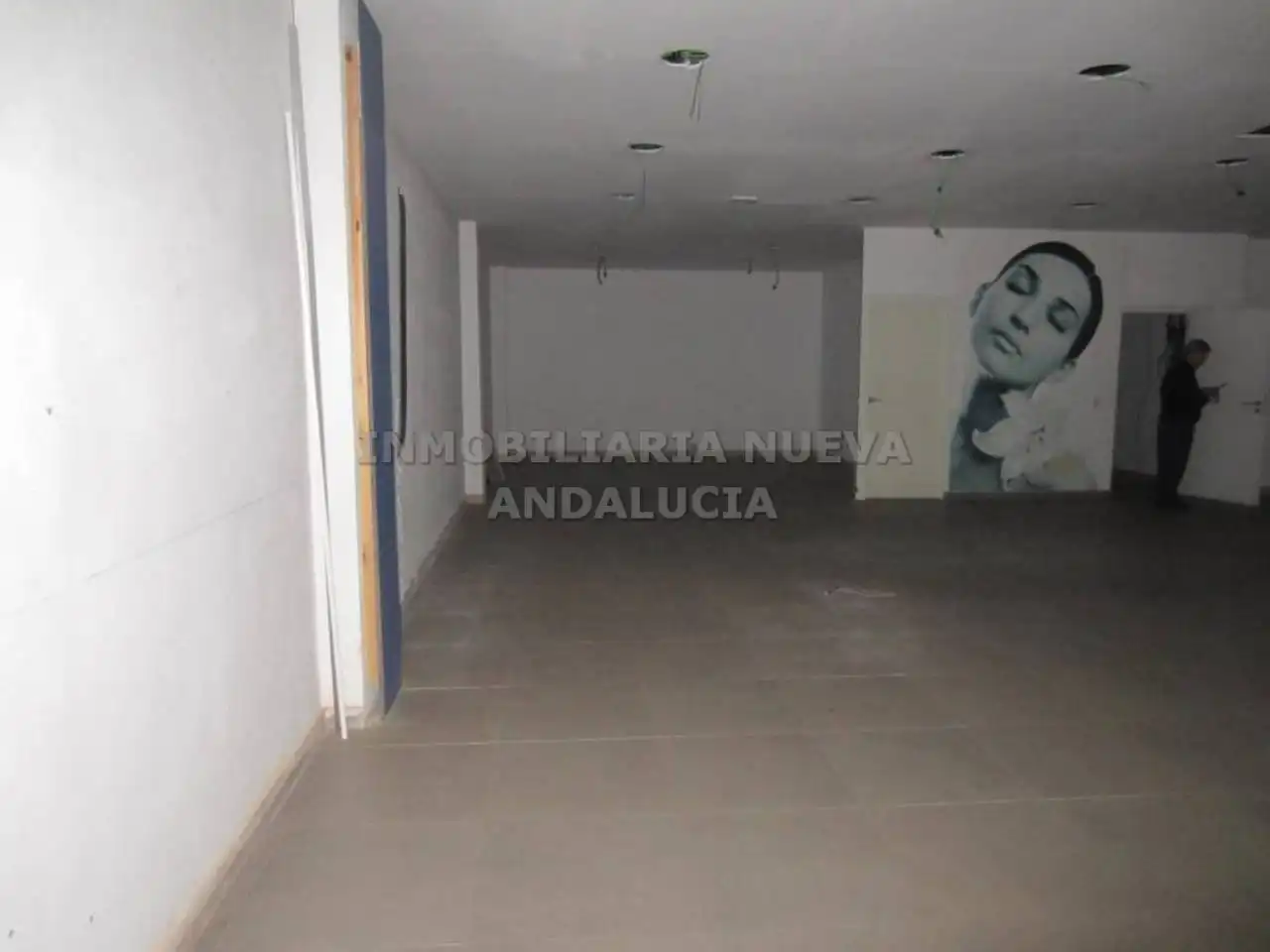 Local comercial de lloguer a Nueva Andalucía, imagen 2