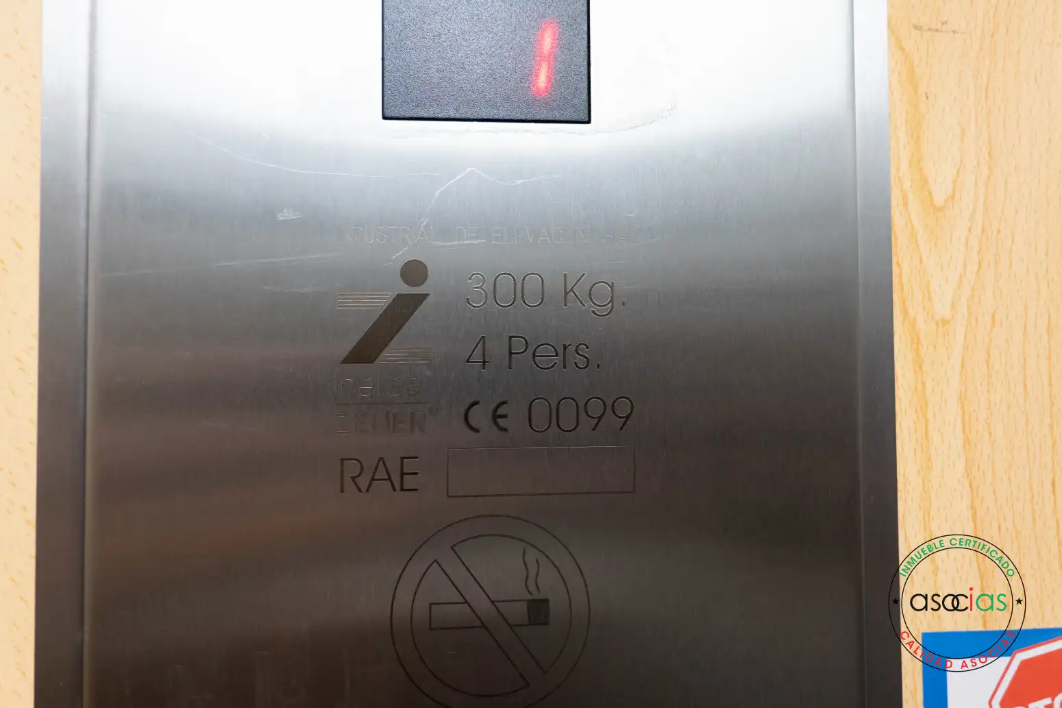 Parking de Piso en venta en Gijón  con Calefacción, Parquet y Trastero