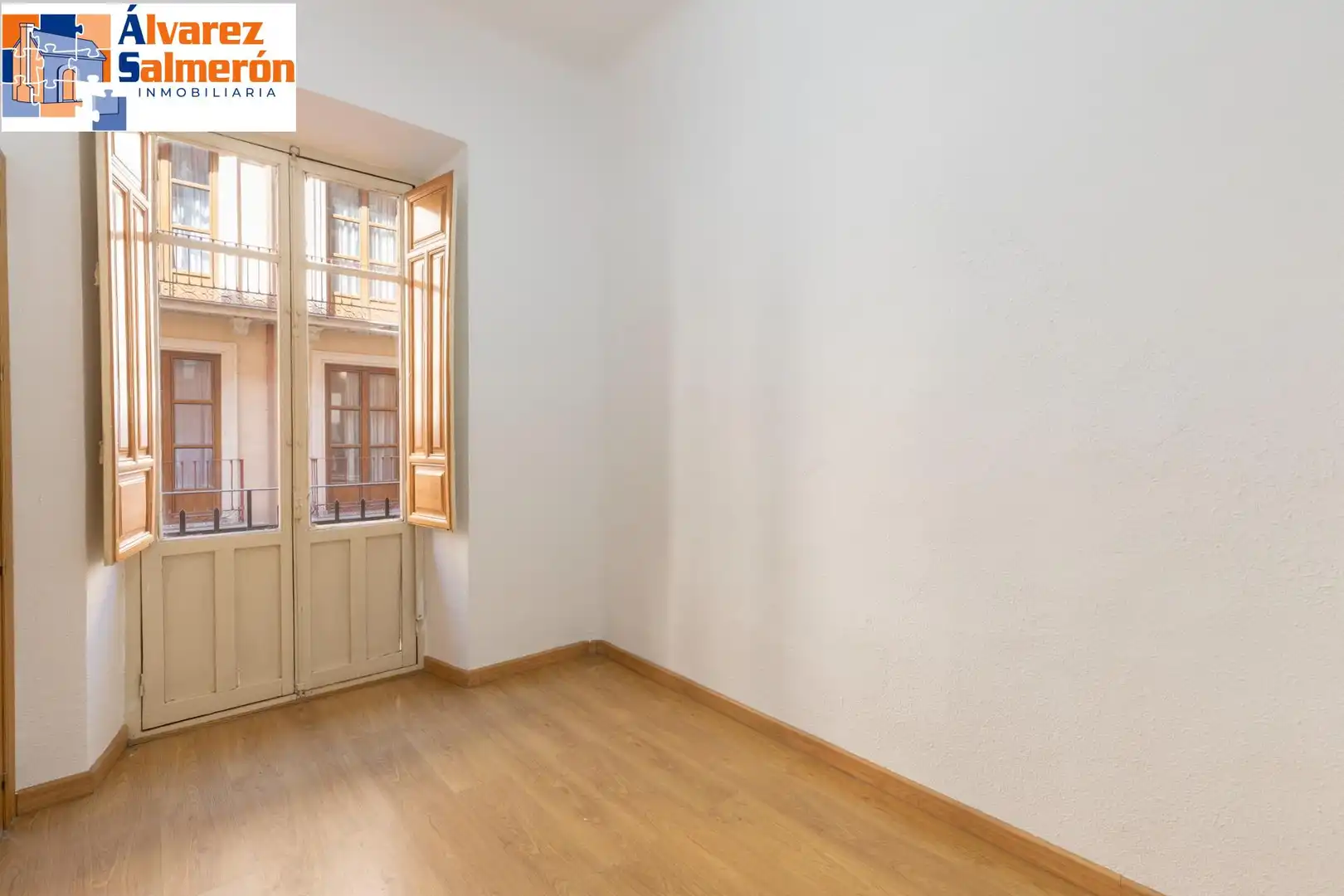 Habitación de Piso en venta en Granada