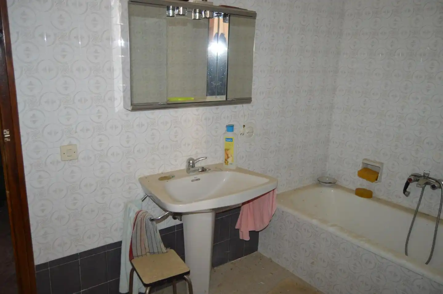 Baño de Finca rústica en venta en Almendros con Calefacción