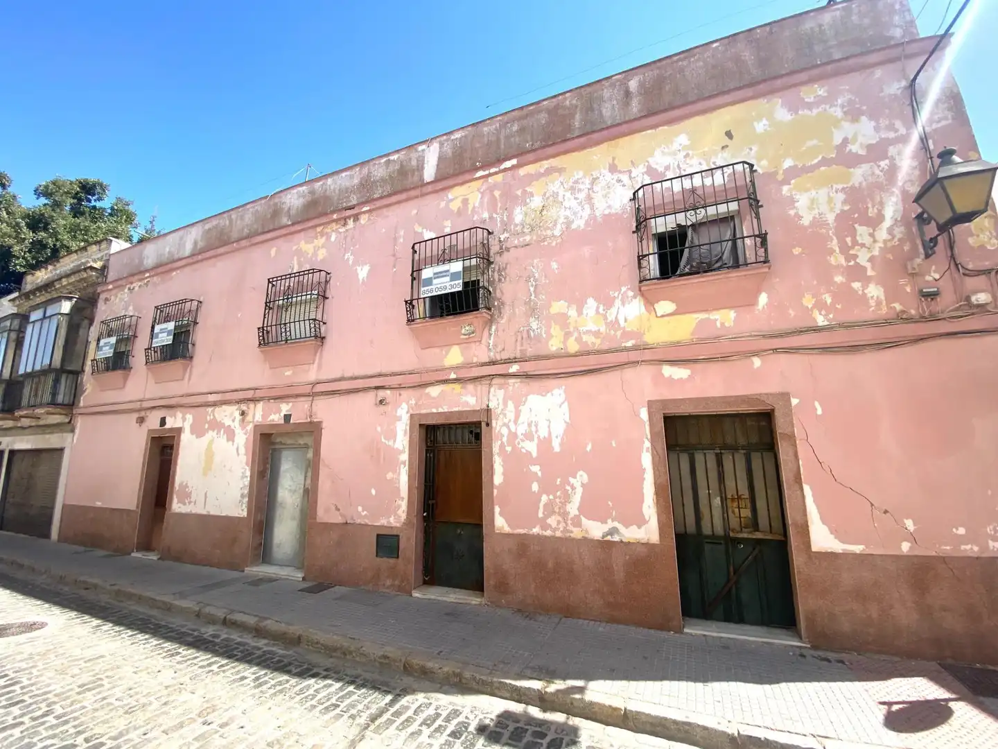 Vista exterior de Casa adosada en venda en Jerez de la Frontera
