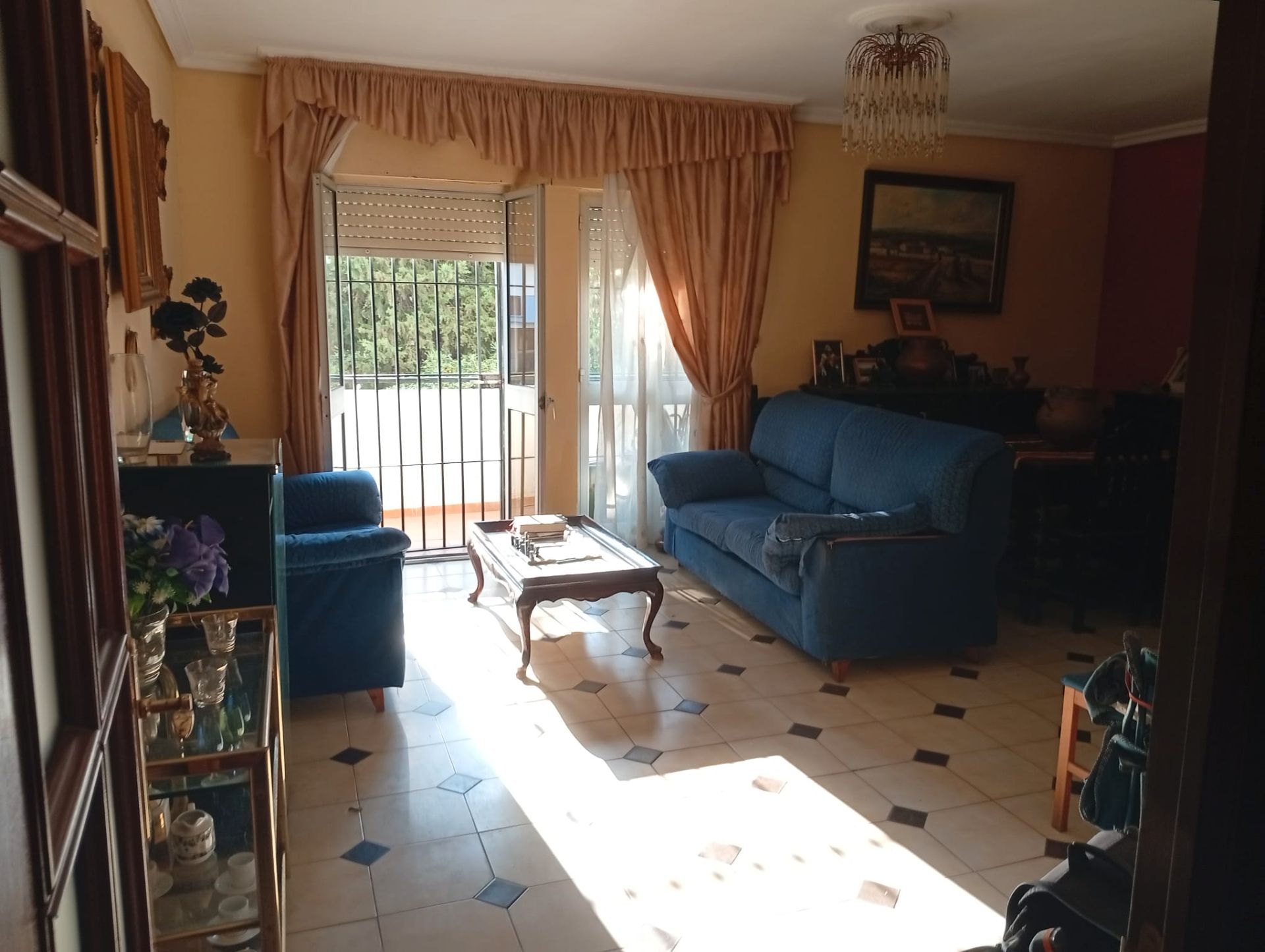 Living room of Flat for sale in  Sevilla Capital  with Air Conditioner, Heating and Terrace