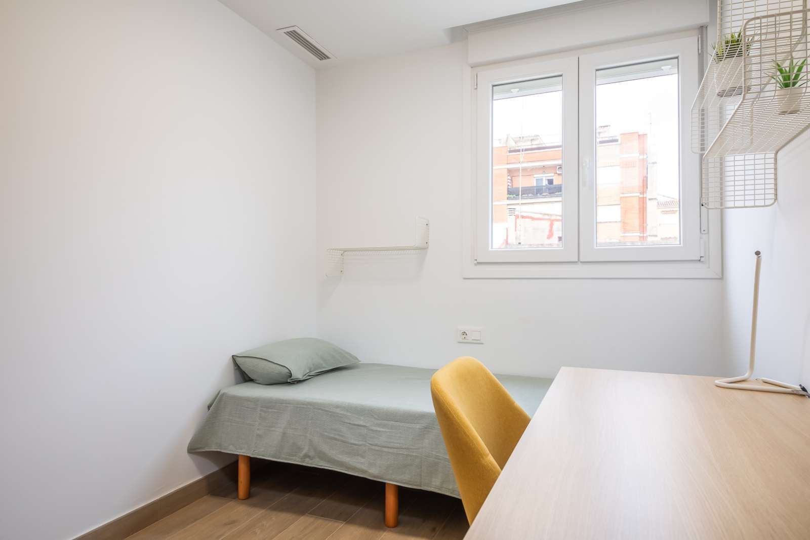 Dormitori de Pis per a compartir en Burjassot amb Aire condicionat, Calefacció i Terrassa