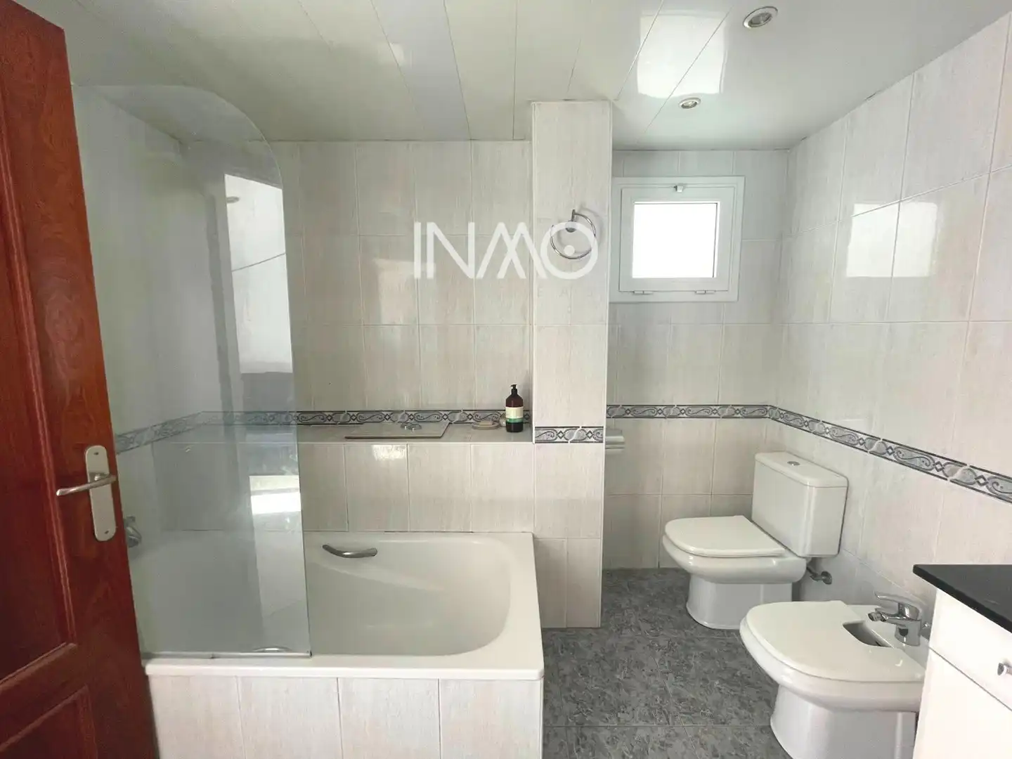 Baño de Dúplex en venta en Rubí con Aire acondicionado, Calefacción y Terraza