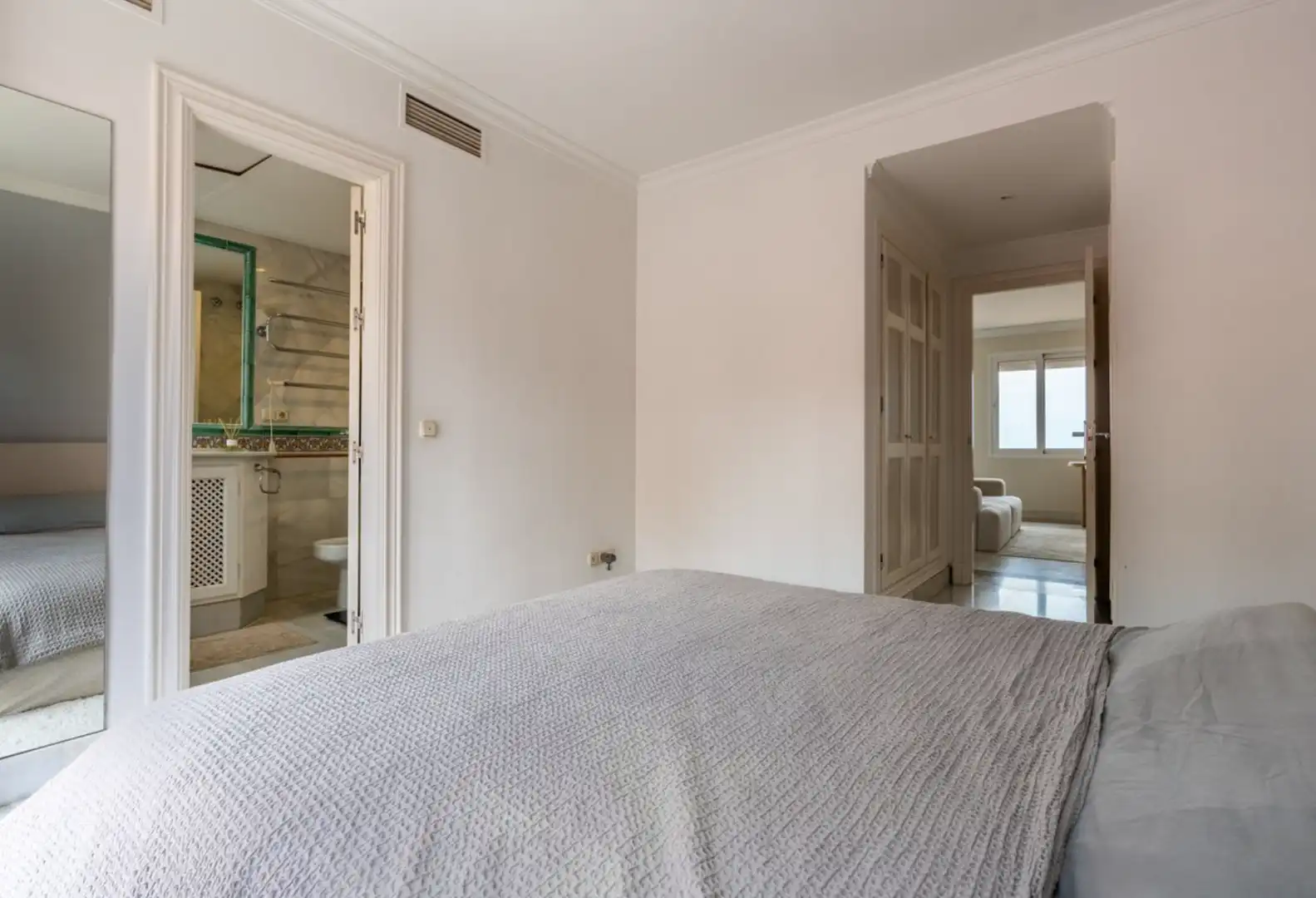 Habitación de Ático en venta en Benahavís con Aire acondicionado, Calefacción y Terraza