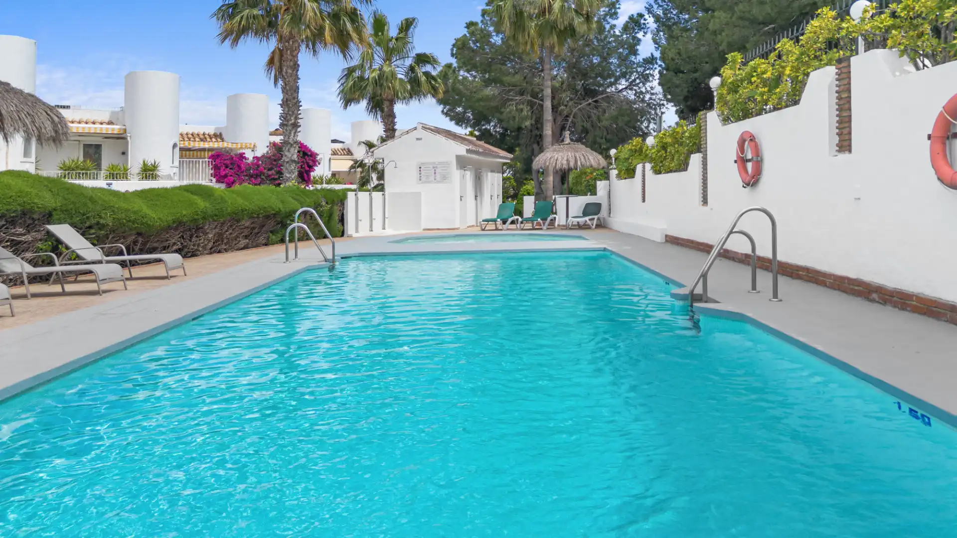 Swimming pool of Detached homes for sale in Benalmádena  with Air Conditioner, Private garden and Terrace