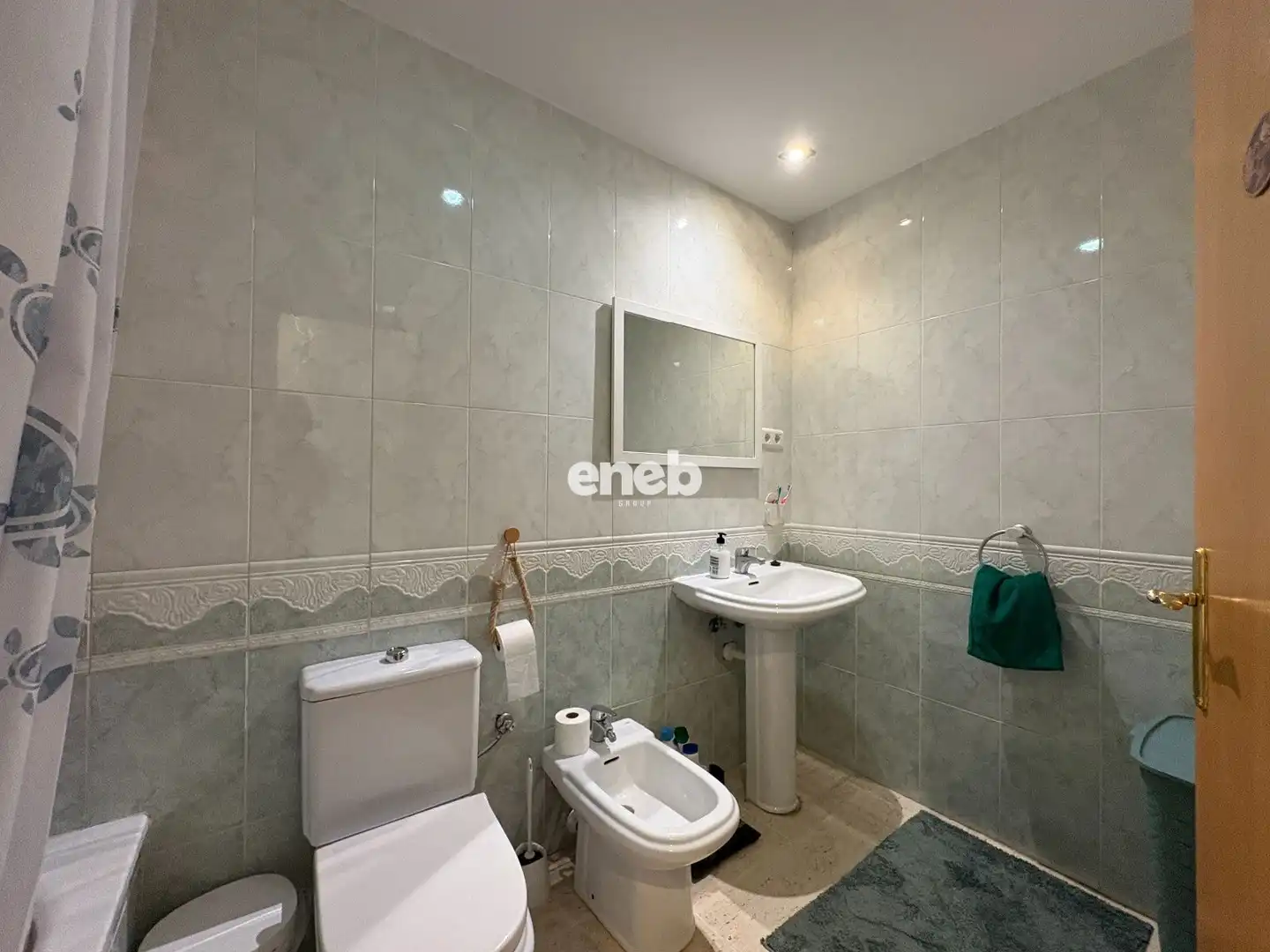 Baño de Piso de alquiler en Benicarló con Piscina, Amueblado y Piscina comunitaria