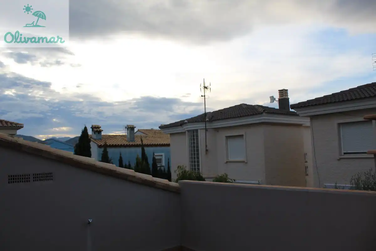 Vista exterior de Casa o xalet en venda en Oliva amb Moblat