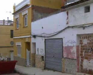 Exterior view of Single-family semi-detached for sale in Alzira